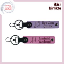 Isme Özel Nota Figürlü Tasarım, Sevgiliye Anlamlı Hediyelik Anahtarlık Seti, Mor Menekşe-Pembe