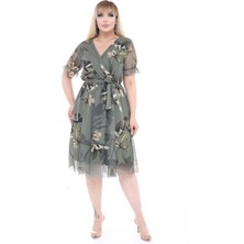 Çiçek Desenli Şifon Kruvaze Yaka Kuşaklı Büyük Beden Midi Elbise 7E-2681