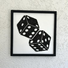 Zar Figürlü Yosun Duvar Dekoru | 45X45 cm | El Yapımı Gamer ve Dnd Temalı Yosun Tablo | Siyah Ahşap Çerçeve