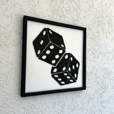 Zar Figürlü Yosun Duvar Dekoru | 45X45 cm | El Yapımı Gamer ve Dnd Temalı Yosun Tablo | Siyah Ahşap Çerçeve