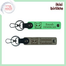 Miaju Patili Aileye Uygun Hediye, Kedi Desenli ve Isme Özel Deri Anahtarlık X2’li, Fıstık Yeşil-Kül Gri