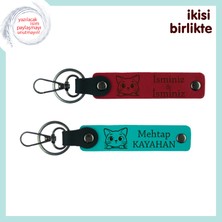 Miaju Kedili Hayata Romantik Bir Katkı, Kişiye Özel Yazılabilir Anahtarlık Seti, Kırmızı-Koyu Turkuaz