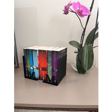Metal Harfli Kitap Tutucu – Kişiye Özel Alfabe Serisi Kitap Desteği | Modern Dekoratif Tasarım