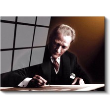 Atatürk ve Imza Anı - Tarihi Belge Hazırlarken Cam Tablo