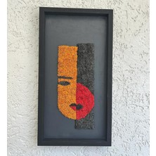 Yosunlu Minimal Yüz Figürlü Duvar Dekoru | 40X40 cm | El Yapımı Doğal Moss Sanatı | Siyah Ahşap Panel Üzerine Bakım Gerektirmez