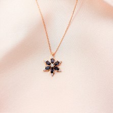 Lotus Çiçeği Tasarımlı 925 Ayar Gümüş Kolye – Rose, Mistik Topaz Taşlı