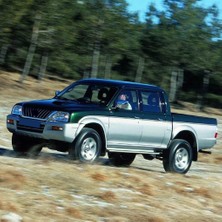 Mitsubishi L200 1996-2006 Ön Cam Silecek Takımı 48X48CM