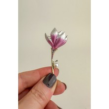 Altın Rengi Inci Taş Detay Mor Çiçek Broş (6cm)