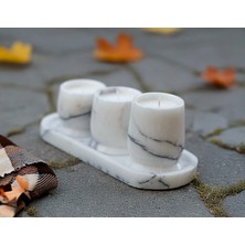 Luminia Çok Yüksek Kaliteli 30CM Tepsili ve Özel Tasarım Gövdeli 4'lü Set Traverten Veya Mermer Soya Mum - Yüksek Kalite Doğal Soya Mum ve Koku Esansı - Damarlı Mermer, Kahve Gümüş Veya Bej Traverten