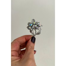 Taş Detaylı Açan Çiçek Broş (5cm)
