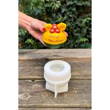 Beyaz 3D Noel Top Silikon Mum Kalıbı, Şık ve Detaylı Tasarım