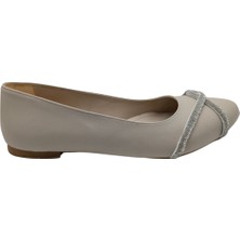 Ondrelle | Kadın Büyük Numara Çapraz Şerit Taşlı Babet - Ten - 42