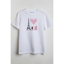 Merch&ice Paris Eyfel Kulesi, Pembe Kalp Balonlar ve Kız Baskılı Unisex T-Shirt Beyaz