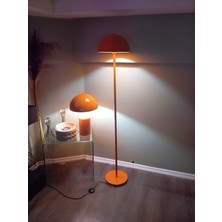 Turuncu Modern Metal Lambader – Retro Tarz Ayaklı Lamba, LED Ampul Uyumlu