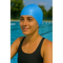 About The Perfect Mavi Silikon Bone Deluxe Yüzücü Havuz ve Deniz Bonesi, Rahat ve Şık Tasarım