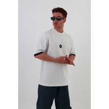 Beyaz Göğüs Baskılı Oversize Unısex T-Shirt