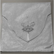 About The Perfect Gri Fransız Dantelli Zarflı Bohça, Şık ve Zarif Hediye Paketi Seçeneği