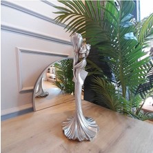 Gümüş Renk Şamdan Kız Biblo, Zarif Dekoratif Süs, Şık Ev Aksesuarı