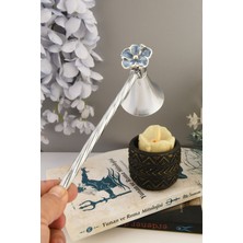 Gümüş Lacivert Çiçek Figürlü Metal Mum Söndürücü, Şık ve Kullanışlı Tasarım