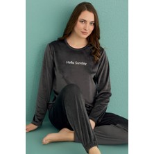 Kadın Uzun Kol Kadife Füme Pijama Takımı C1T3N1O64-5