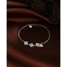 925 Ayar Rodyum Üçlü Çiçek Kalp Charm Gümüş Bileklik