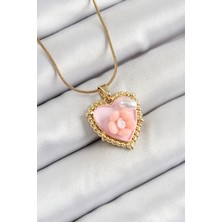 316L Çelik Zincir Pembe Sanatsal Portre Inci Detaylı Papatya Figürlü Kalp Model Gold Renk Kadın Kolye - TJ-BKO10271
