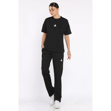 Kadın Nakış Detaylı Bisiklet Yaka Tişört Pantolon Ikili Takım P-00017613