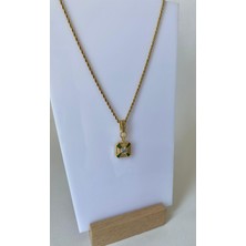 Kare Yeşil Taşlı Burgulu Çelik Gold Kolye