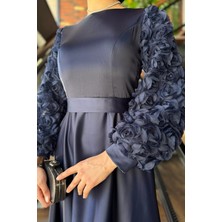 Eteği ve Kolları Gül Detaylı Tesettür Saten Abiye Elbise P-00017196