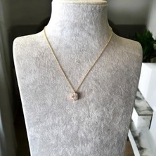 Oval Pırlanta Uçlu Parlak Bijuteri Kolye