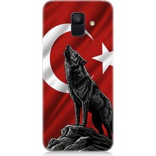 Samsung Galaxy A6 Uyumlu Bayrak Önünde Uluyan Kurt  Desenli Silikon Kılıf