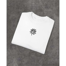 Medusa – Mitoloji Temalı Nakışlı Unisex Beyaz Tişört – %100 Pamuk Regular Fit