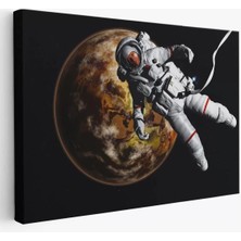 Gezegenin Arka Planındaki Astronot Kanvas Duvar TABLOSU-1182
