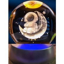 Büro Ev Ofis Hediyesi Için Ayda Astronot Stil Plastik Altlı LED Işıklı Cam Küre