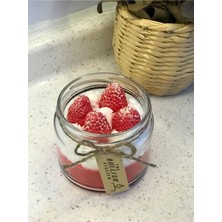Vanilya ve Çilek Aromalı Estetik Kavanoz Mum, Şık ve Doğal Aydınlatma Sağlar