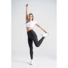 Kadın Toparlayıcı Tayt – Siyah Nervürlü Yüksek Bel Slim Fit, Dar Paça Sporcu Tayt