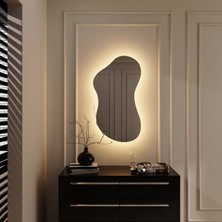 Serbest Form LED Banyo Aynası – Asimetrik Sıcak Işıklı Ayna (AYP193-L)