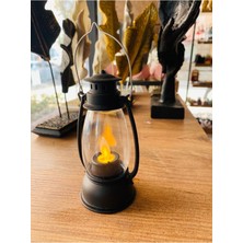 Siyah Gaz Lambası Görünümlü Pilli Fener, Şık ve Pratik Aydınlatma Aracı