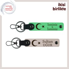 En Yakın Arkadaşa Anlam Yüklü Hediye – Ay Yıldızlı 2’li Deri Anahtarlık Set, Fıstık Yeşil-Pudra