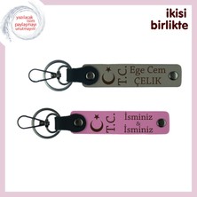 Ilk Öğretmenine Manevi Hediye, Ay Yıldız Tc Desenli ve Isim Yazılan Anahtarlık Takımı, Kül Gri-Pembe