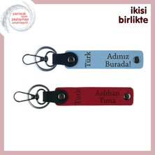 Aile Üyelerine Özel – Türk Yazısı Temalı, Isimli 2’li Anahtarlık Takımı, Gök Mavi-Kırmızı