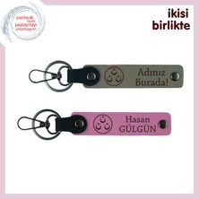 Ilk Öğretmenine Manevi Hediye, Üç Ayyıldız Desenli ve Isim Yazılan Anahtarlık Takımı, Kül Gri-Pembe