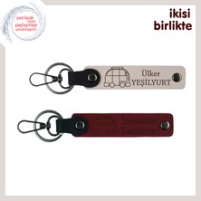 Kamp Sever Sevgiliye Anlamlı Armağan, Karavan Motifli 2’li Anahtarlık, Isme Özel, Pudra-Bordo