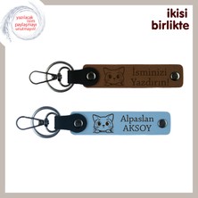 Kedili Deri Anahtarlık Takımı, Isim Yazılabilir Hediyelik 2’li Set, Açık Kahve-Gök Mavi