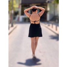 Sim Görünümlü Degaje Yaka Sırt Bağlamalı Mini Abiye