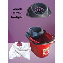 Temizlik Seti, Kovası, Havlu, Püskül ve Paspas ile Parlak ve Hijyenik Temizlik Sağlar.