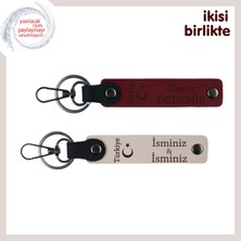 Miawiki Askerlik Hatırası Özel Hediye – Ayyıldız ve Türkiye, Kişiye Özel Deri Anahtarlık 2'li, Bordo-Pudra