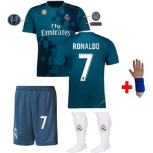 Real Madrid 2018 Sezonu Cristiano Ronaldo Röveşata Çocuk Forması Şort Çorap Bileklik