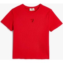 Koton T-Shirt Kısa Kollu Bisiklet Yaka Kalp Pencere Detaylı Kaşkorse