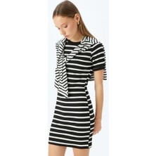 Koton Bisiklet Yaka Kısa Kollu Fitilli Mini Bodycon Elbise